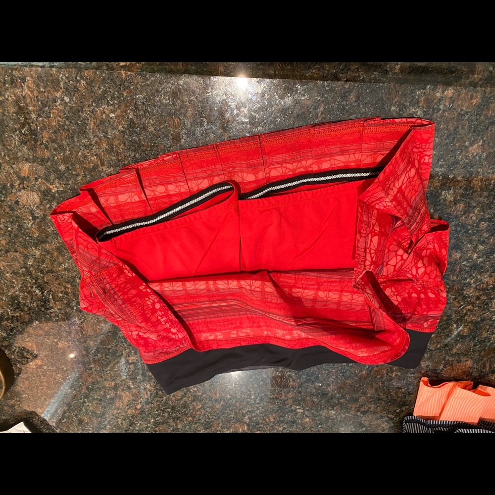 Lululemon 8 Pace Setter Make Davie Run Crazy Print - image 4